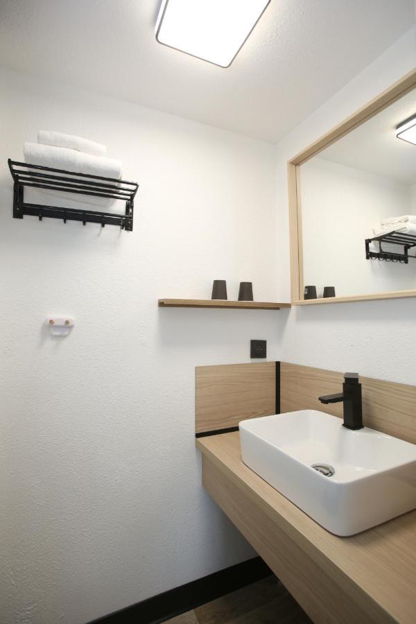 Enzo Hotels Chartres Mainvilliers By Kyriad Direct Екстериор снимка