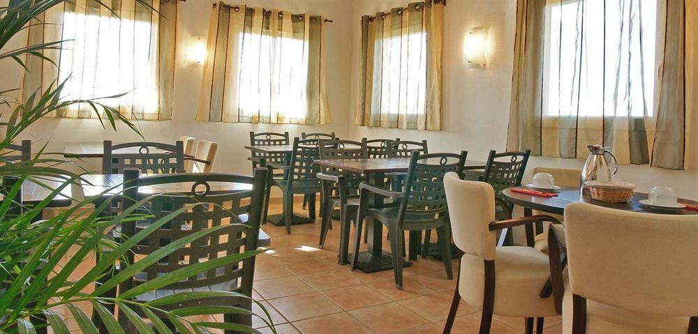 Enzo Hotels Chartres Mainvilliers By Kyriad Direct Екстериор снимка