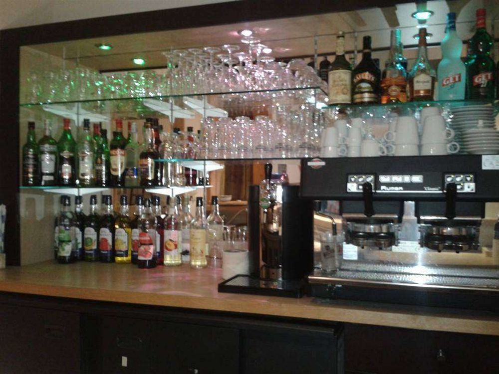 Enzo Hotels Chartres Mainvilliers By Kyriad Direct Екстериор снимка